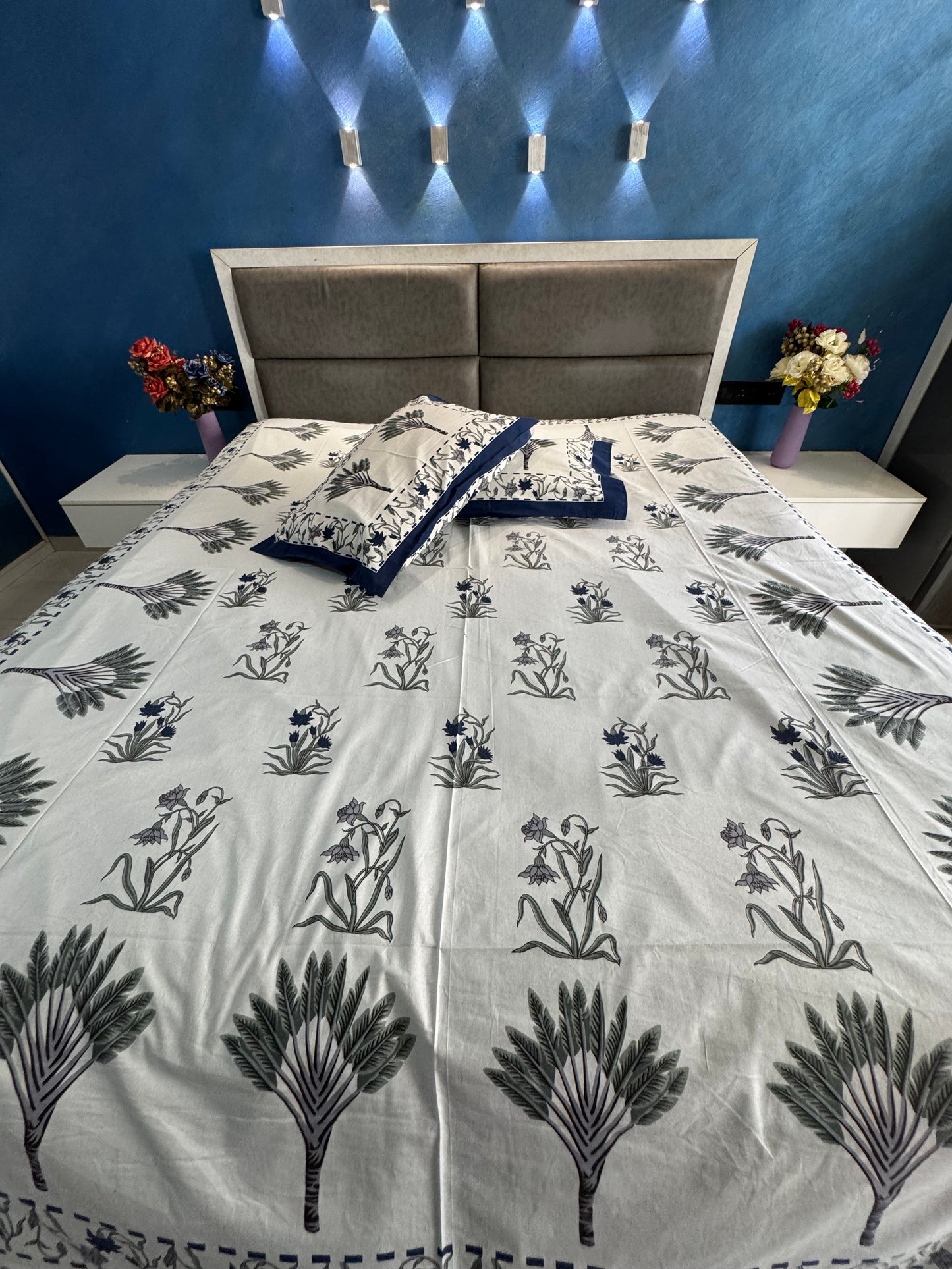 ECUADOR OFF WHITE WITH JADE BLUE FLORAL DESIGN COTTON QUEEN SIZE BEDSHEET