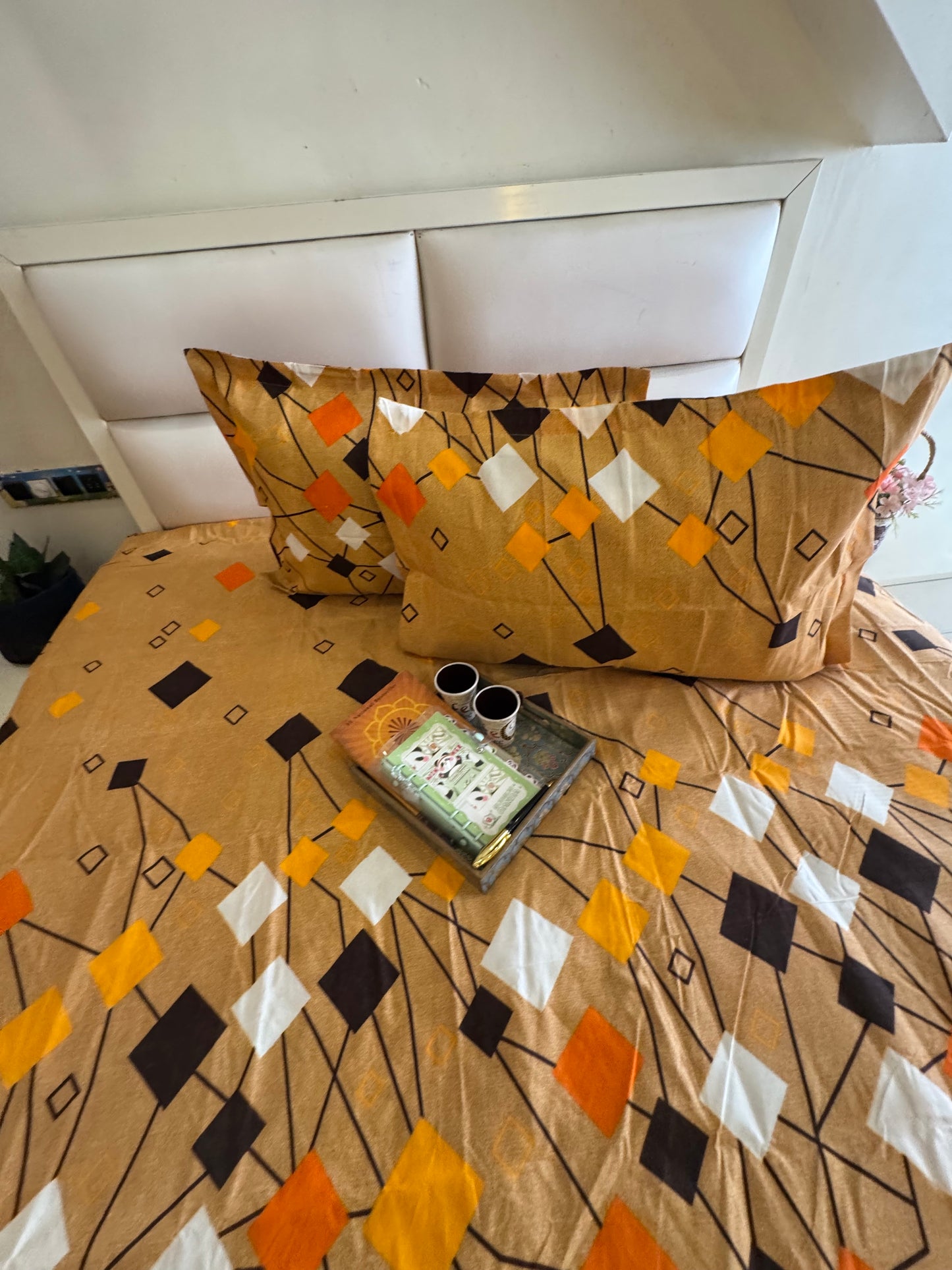 BERLIN YELLOW ORANGE GEOMETRIC DOUBLE SIZE MICROFIBER BEDSHEET