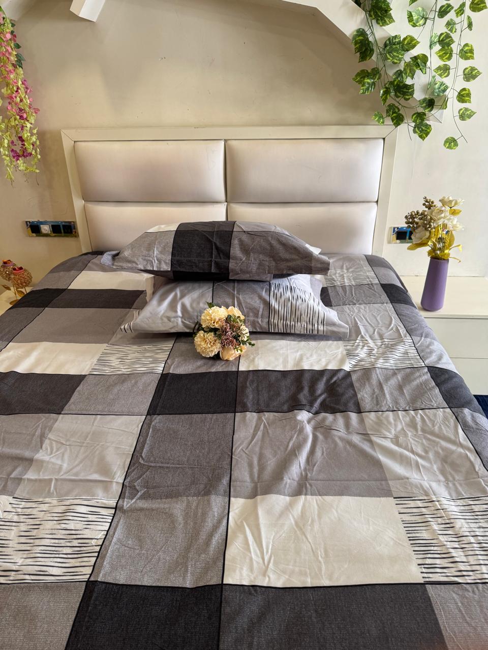 DIGITALART GREY CHECKERED MICROFIBER KING SIZE BEDSHEET