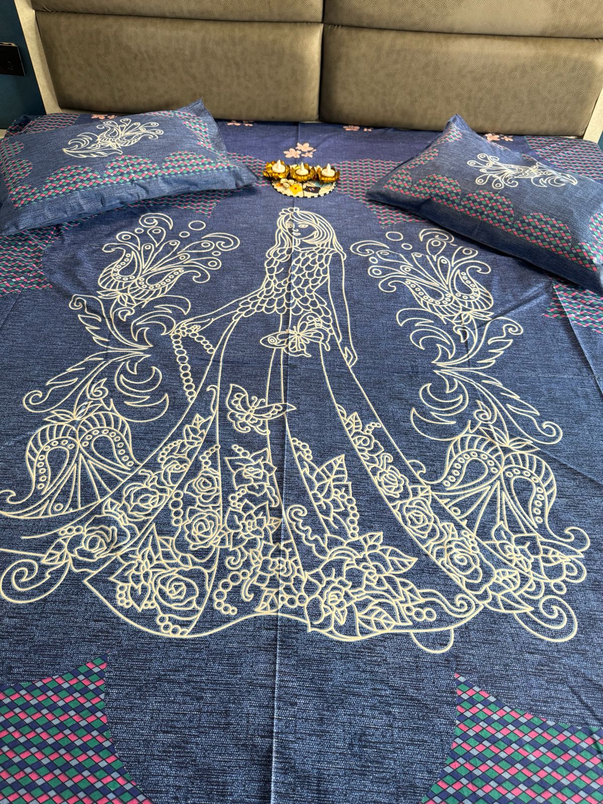 GIZA COTTON GIRL PRINTED INDIGO KING SIZE BEDSHEET