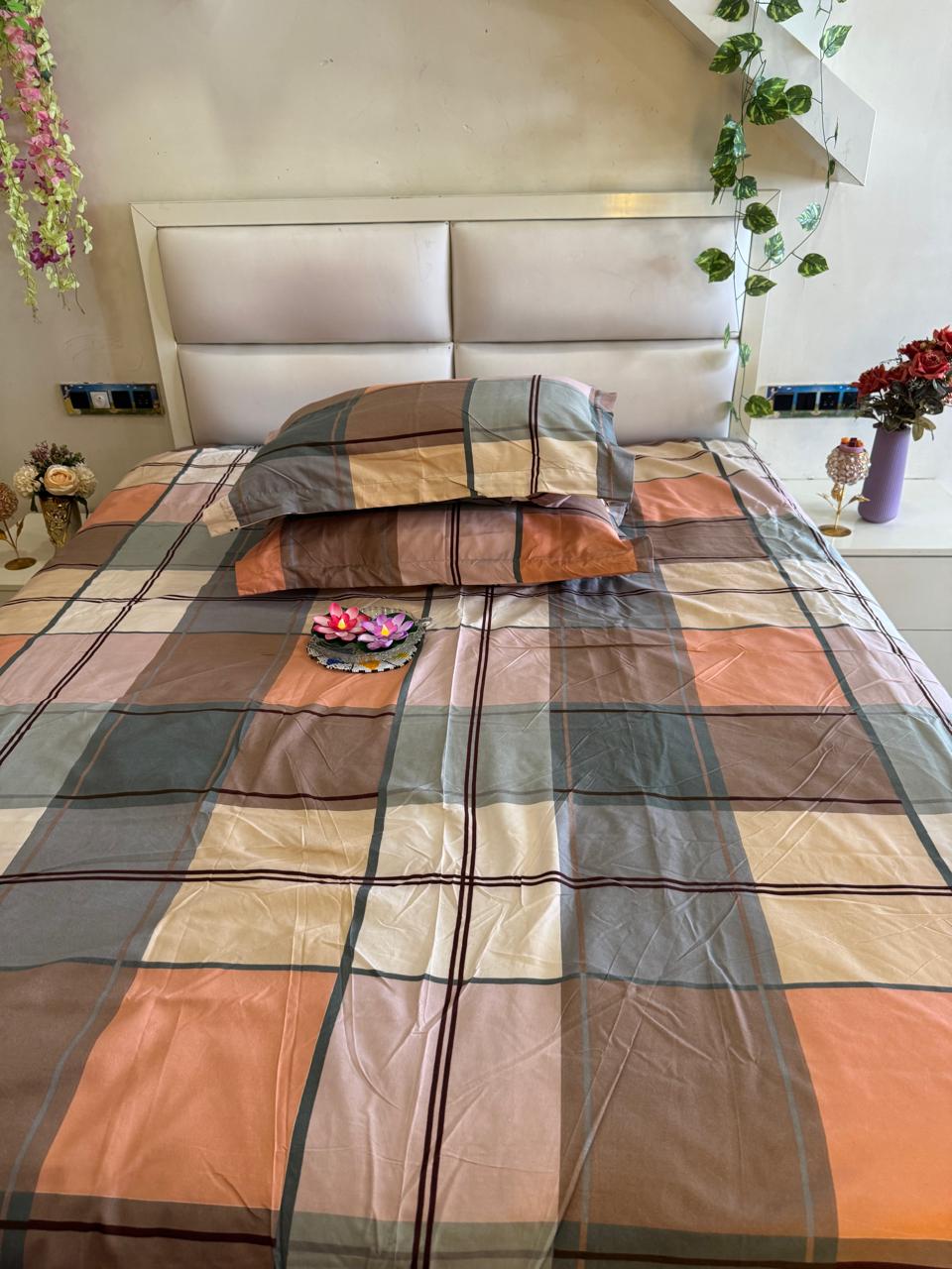 DIGITALART EARTHY MULTICOLOUR CHECKERED KING SIZE MICROFIBER BEDSHEET