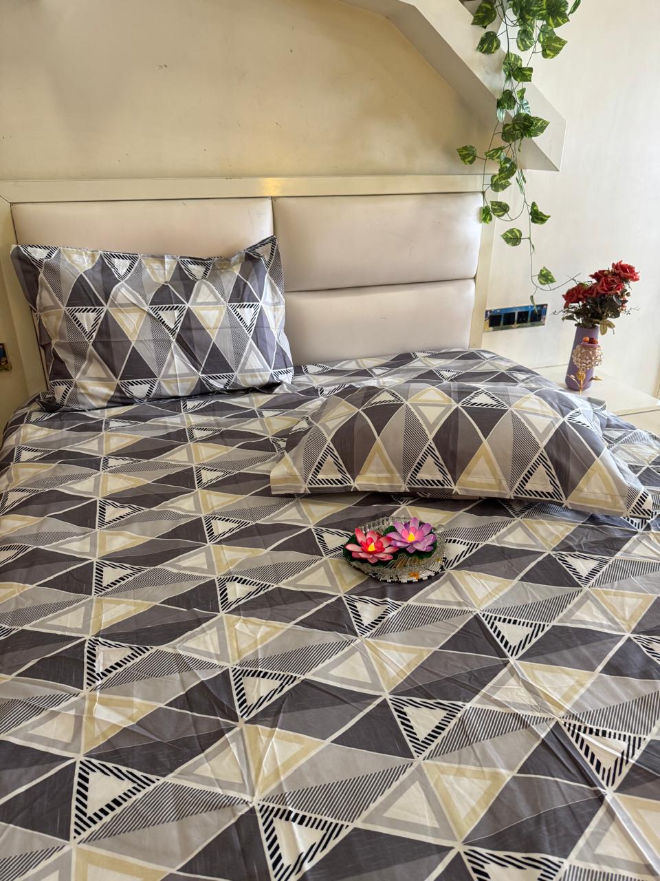 DIGITALART GREY GEOMETRIC KING SIZE BEDSHEET