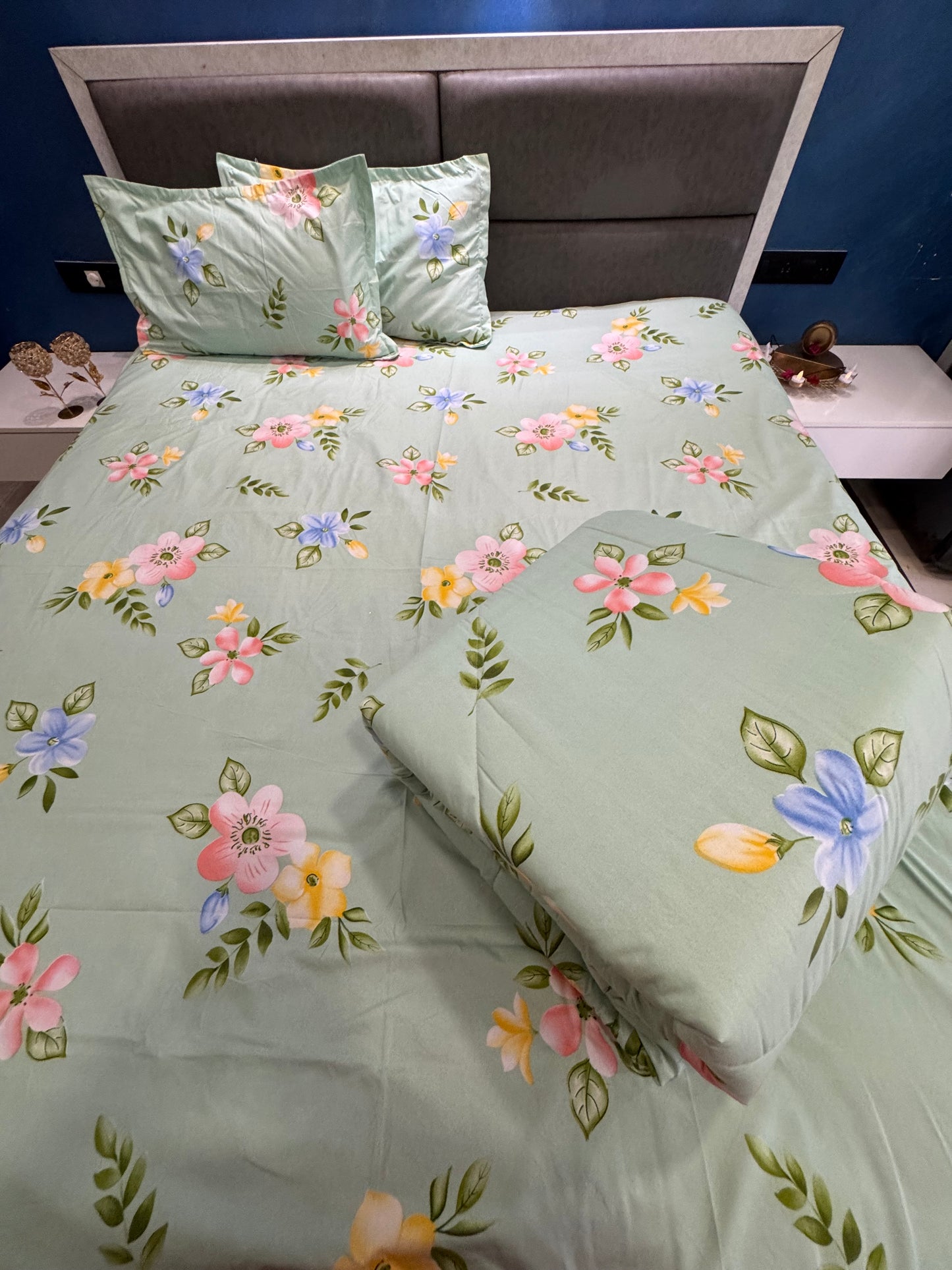 VICTORIA PISTA GREEN FLORAL COMFORTER SET