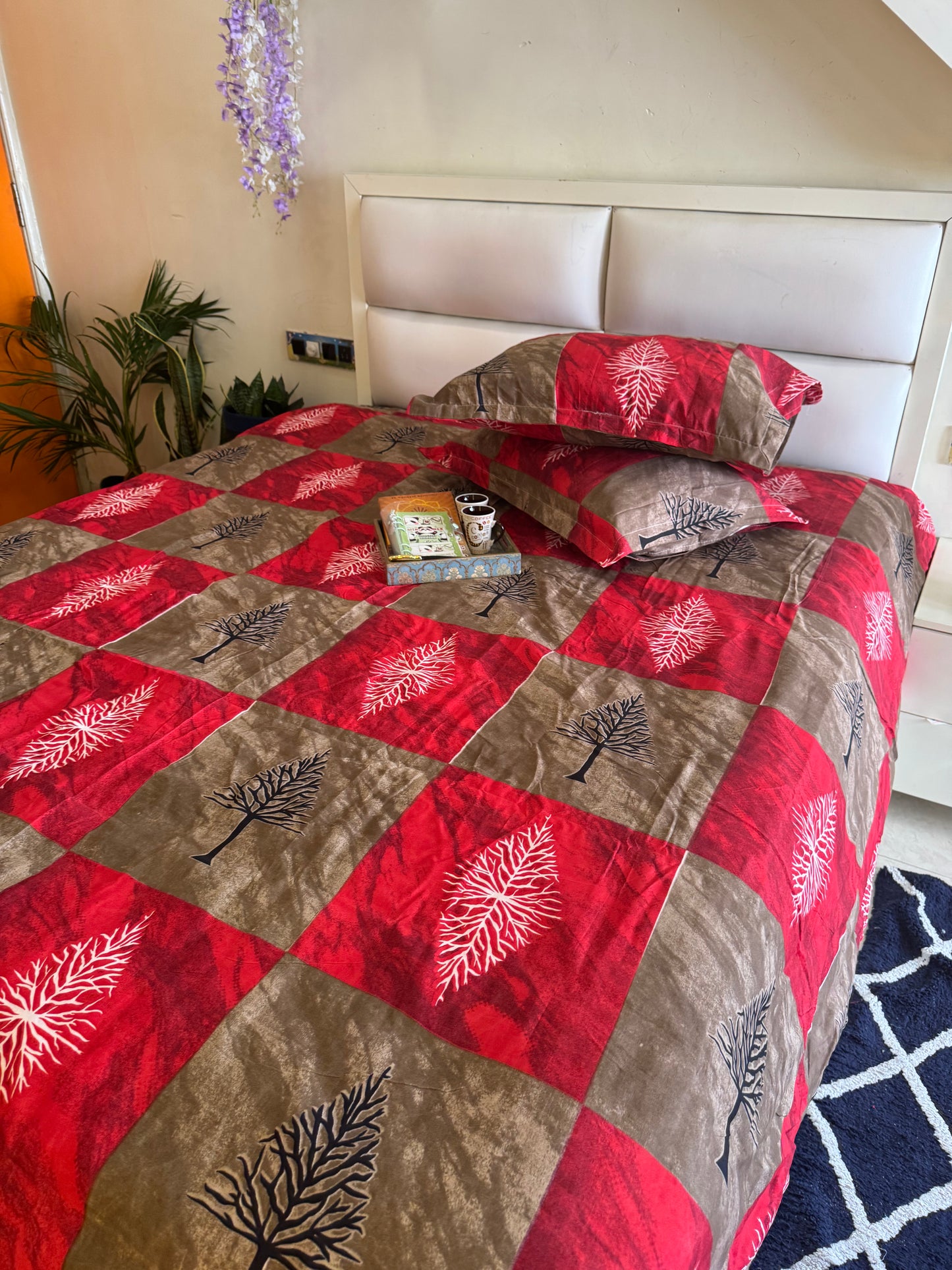 BERLIN RED BROWN FERN MICROFIBER QUEEN SIZE BEDSHEET
