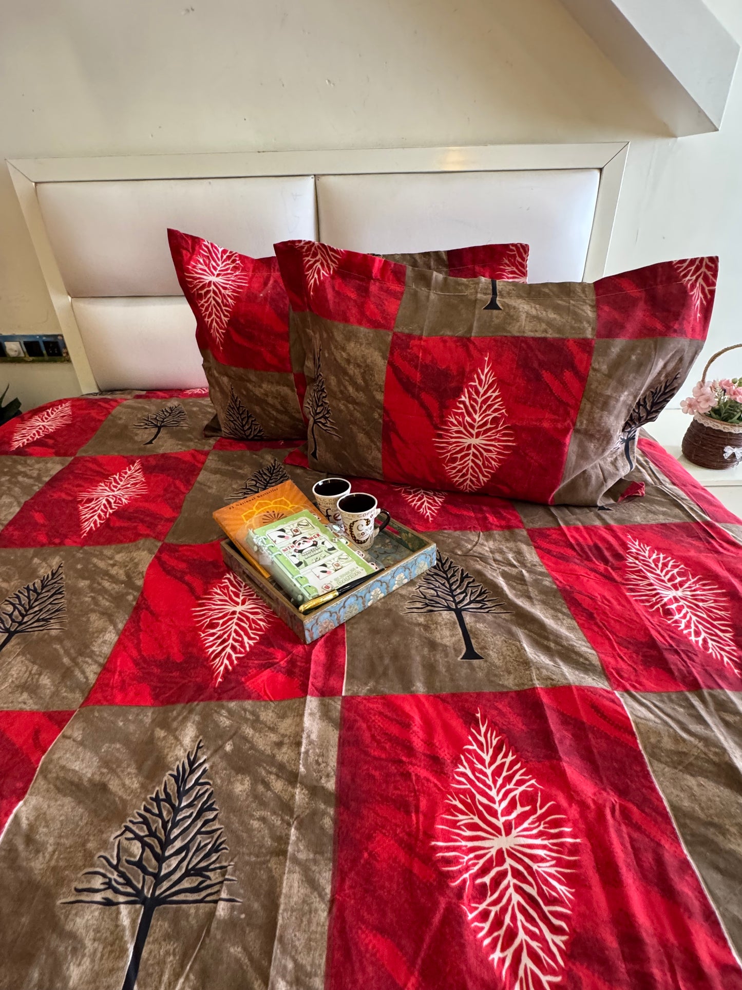 BERLIN RED BROWN FERN MICROFIBER QUEEN SIZE BEDSHEET
