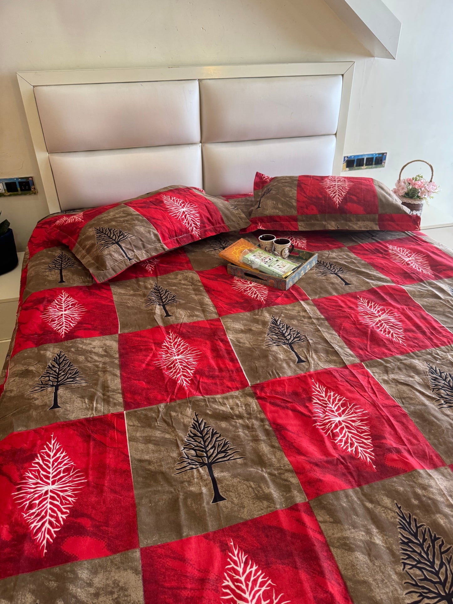 BERLIN RED BROWN FERN MICROFIBER QUEEN SIZE BEDSHEET