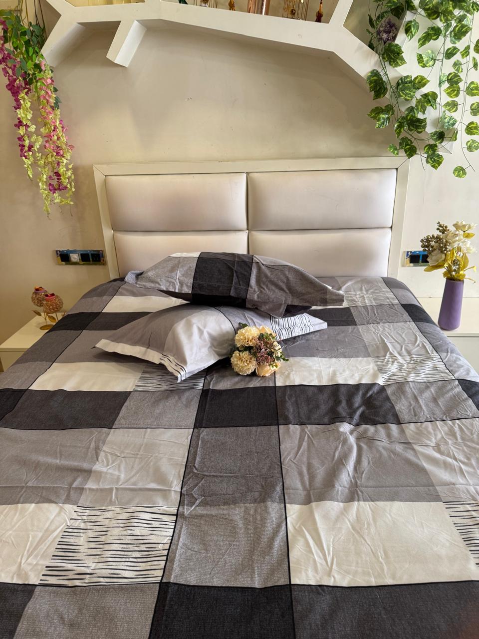 DIGITALART GREY CHECKERED  MICROFIBER KING SIZE BEDSHEET