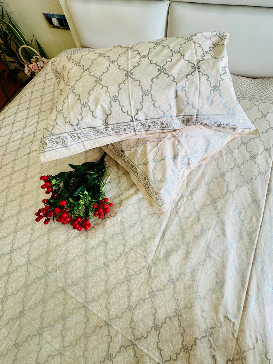 SILVER PRINT CHECKERED PEACH PURE COTTON BEDSHEET