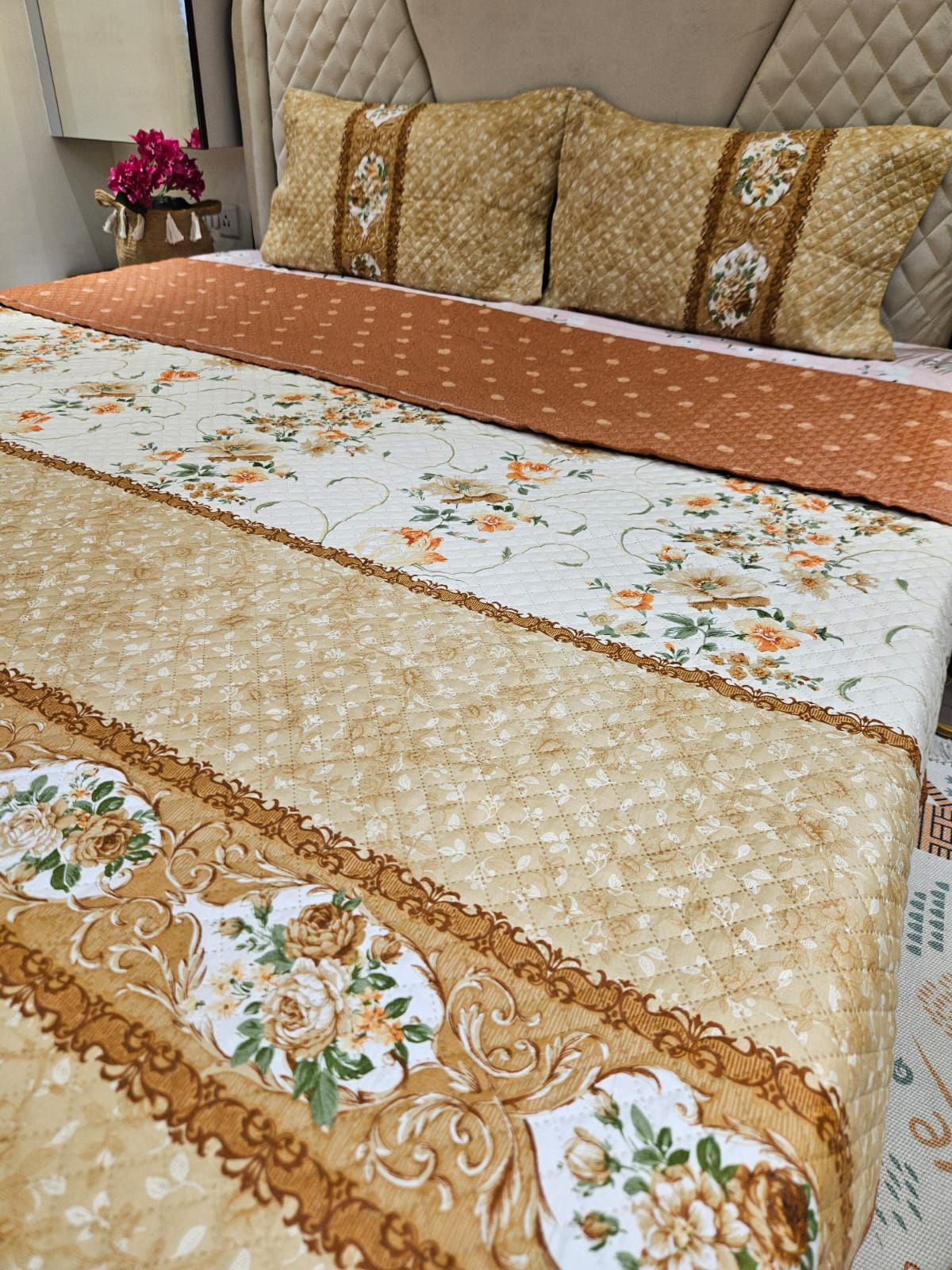 CADBURY KING SIZE REVERSIBLE FLORAL OFF WHITE BROWN BEDCOVER
