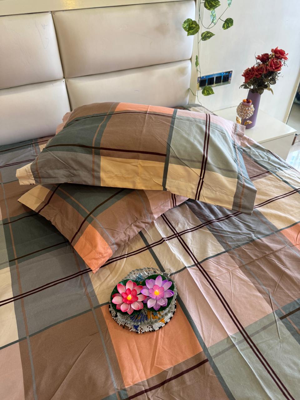 DIGITALART EARTHY MULTICOLOUR CHECKERED KING SIZE MICROFIBER BEDSHEET