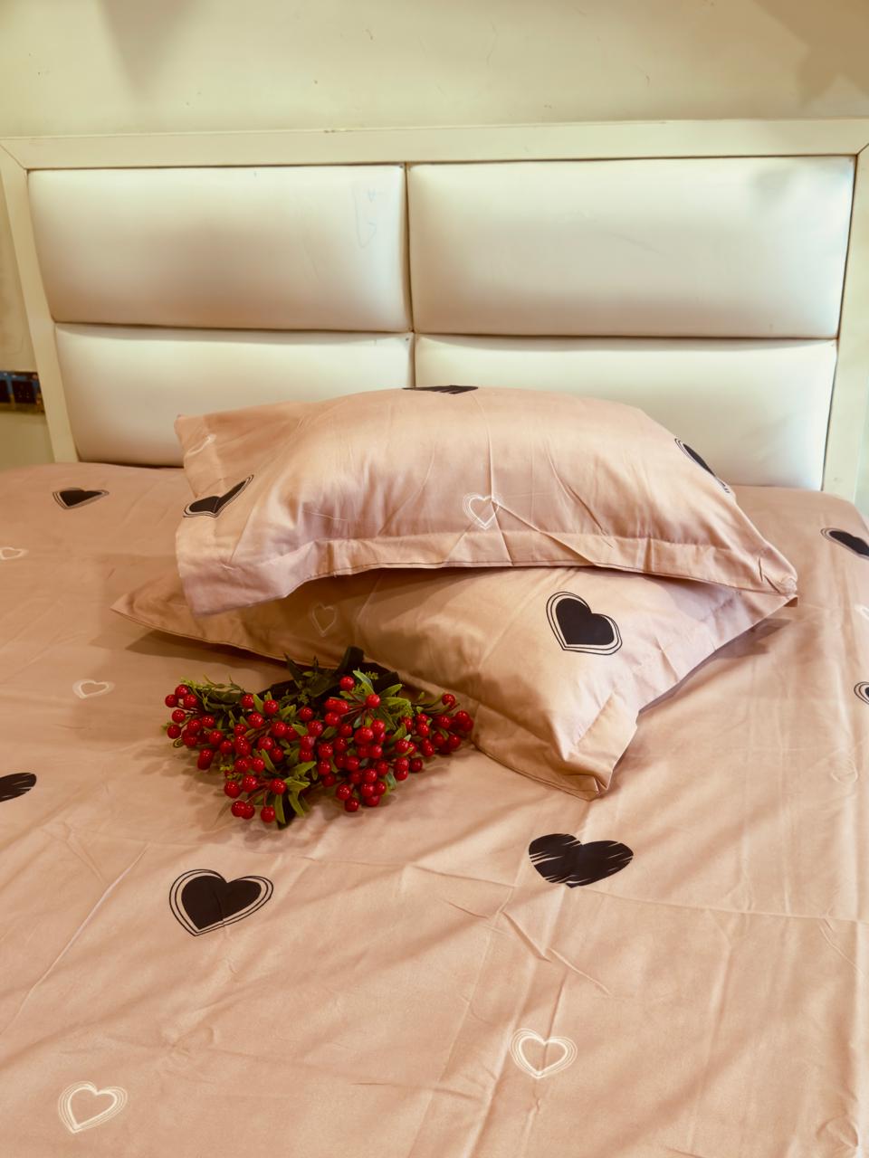 DIGITALART PINK HEART KING SIZE MICROFIBER BEDSHEET