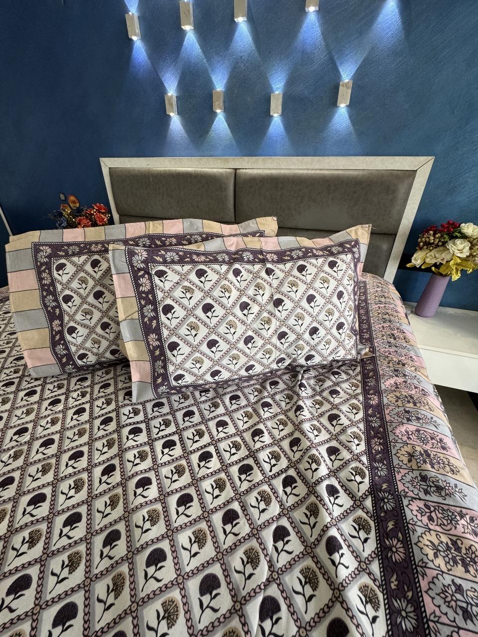 ECUADOR OFF WHITE WITH WINE FLORAL QUEEN SIZE COTTON BEDSHEET
