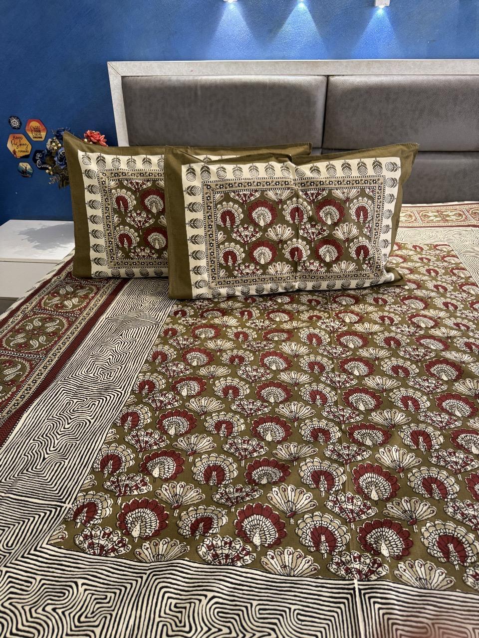 ECUADOR MEHENDI GREEN & MAROON KING SIZE COTTON BEDSHEET