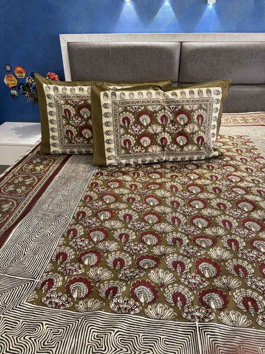 ECUADOR MEHENDI GREEN & MAROON KING SIZE COTTON BEDSHEET