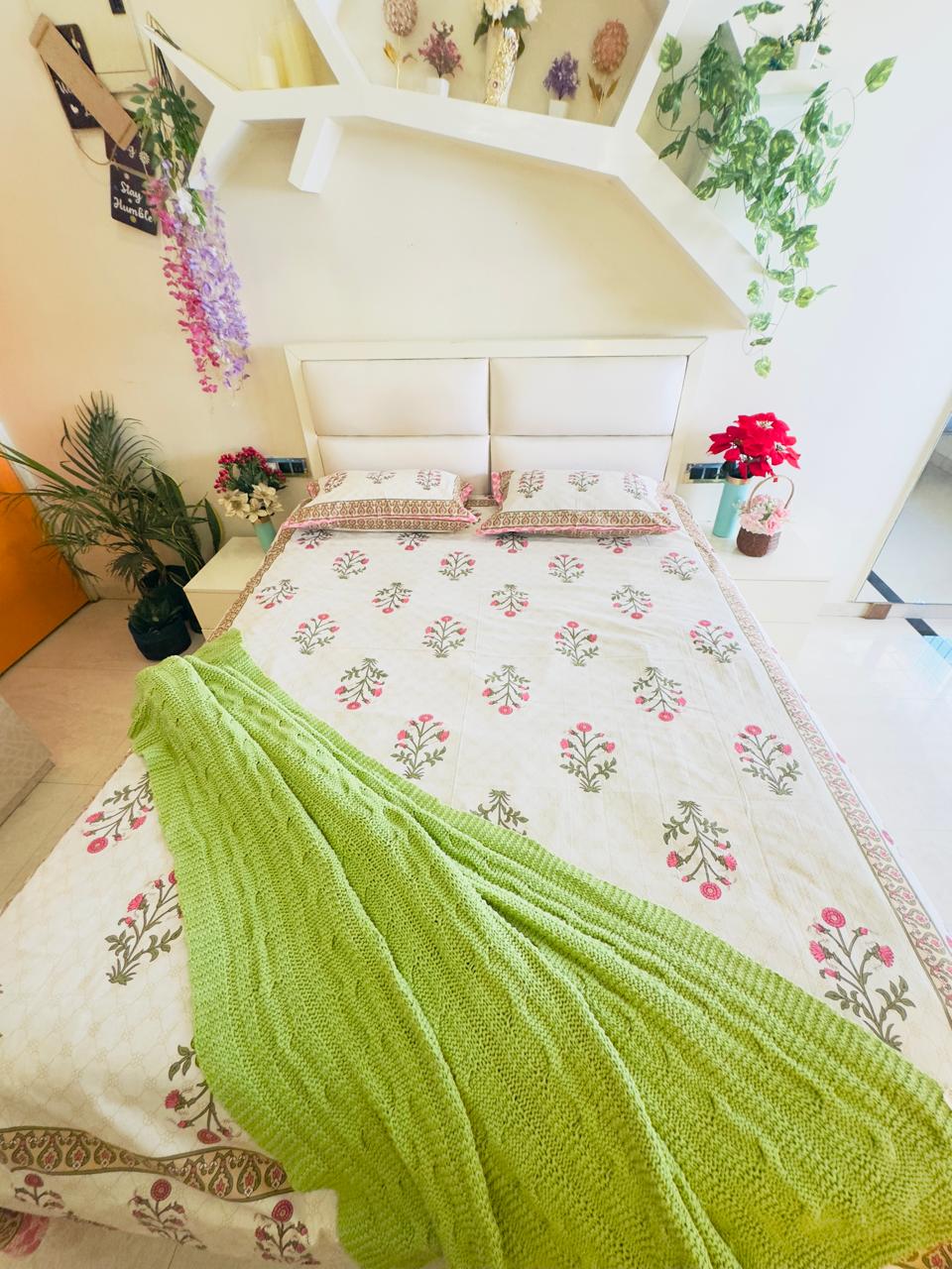 Pure Cotton Gulabi Floral Booti Off White Bedsheet