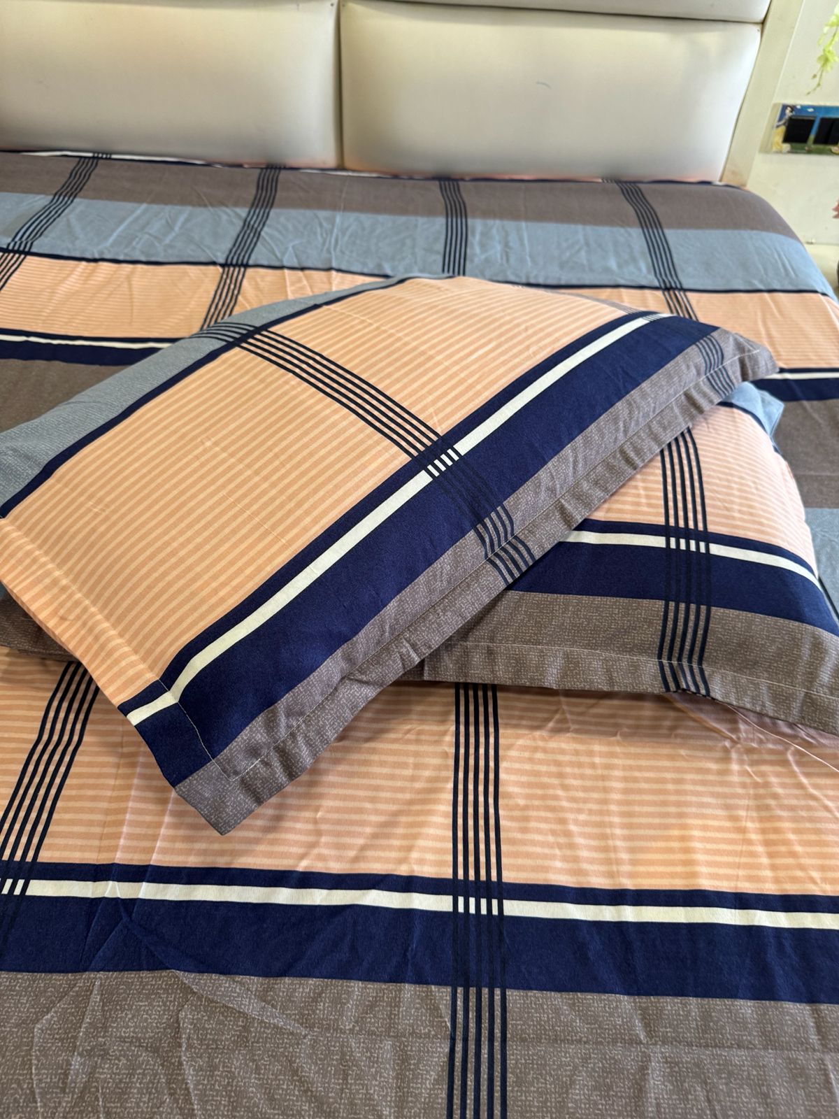 BELLEZA MULTICOLOUR CHECKERED DOUBLE SIZE MICROFIBER BEDSHEET