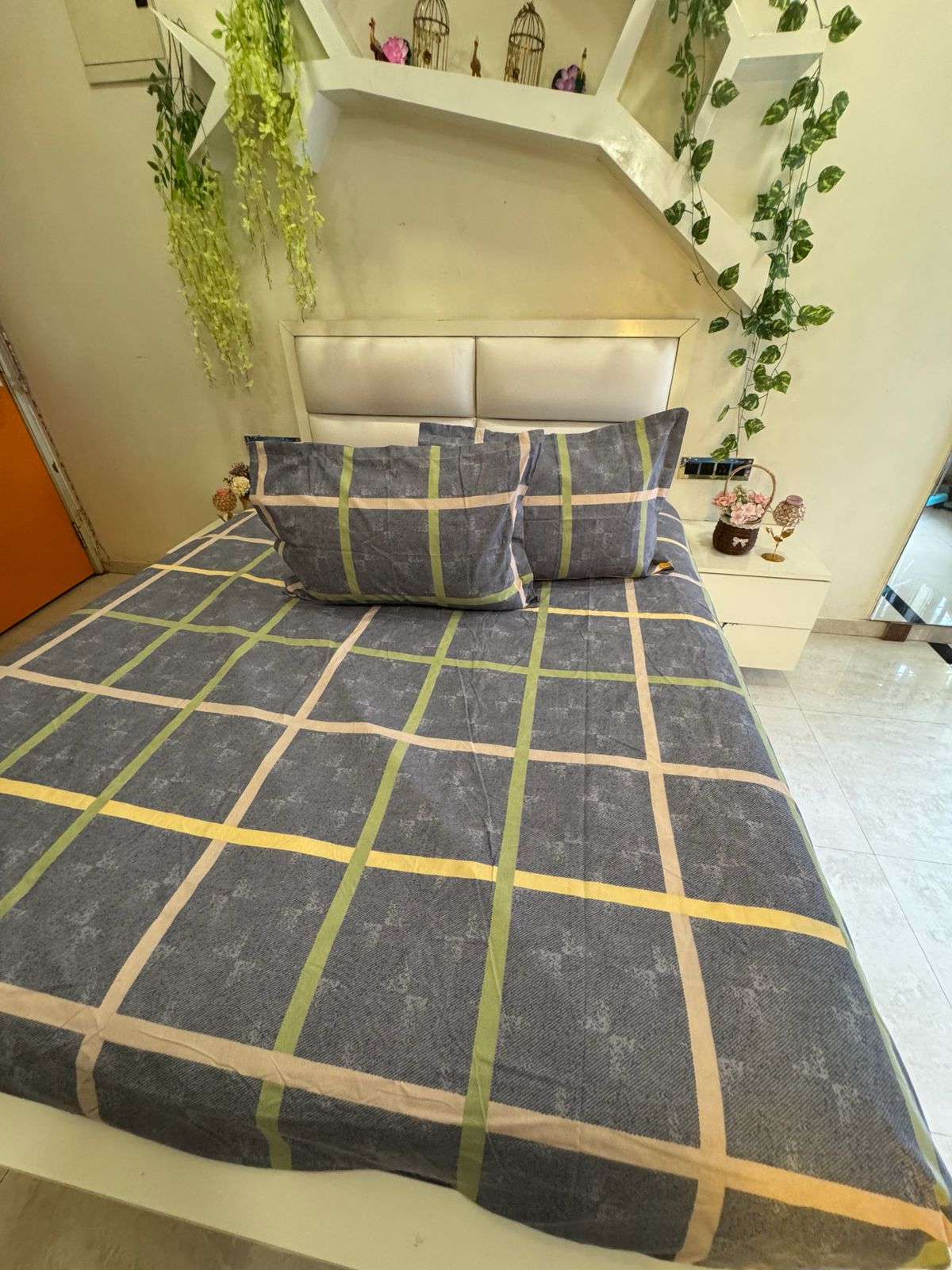 BELLEZA DARK GREY CHECKERED DOUBLE SIZE MICROFIBER BEDSHEET