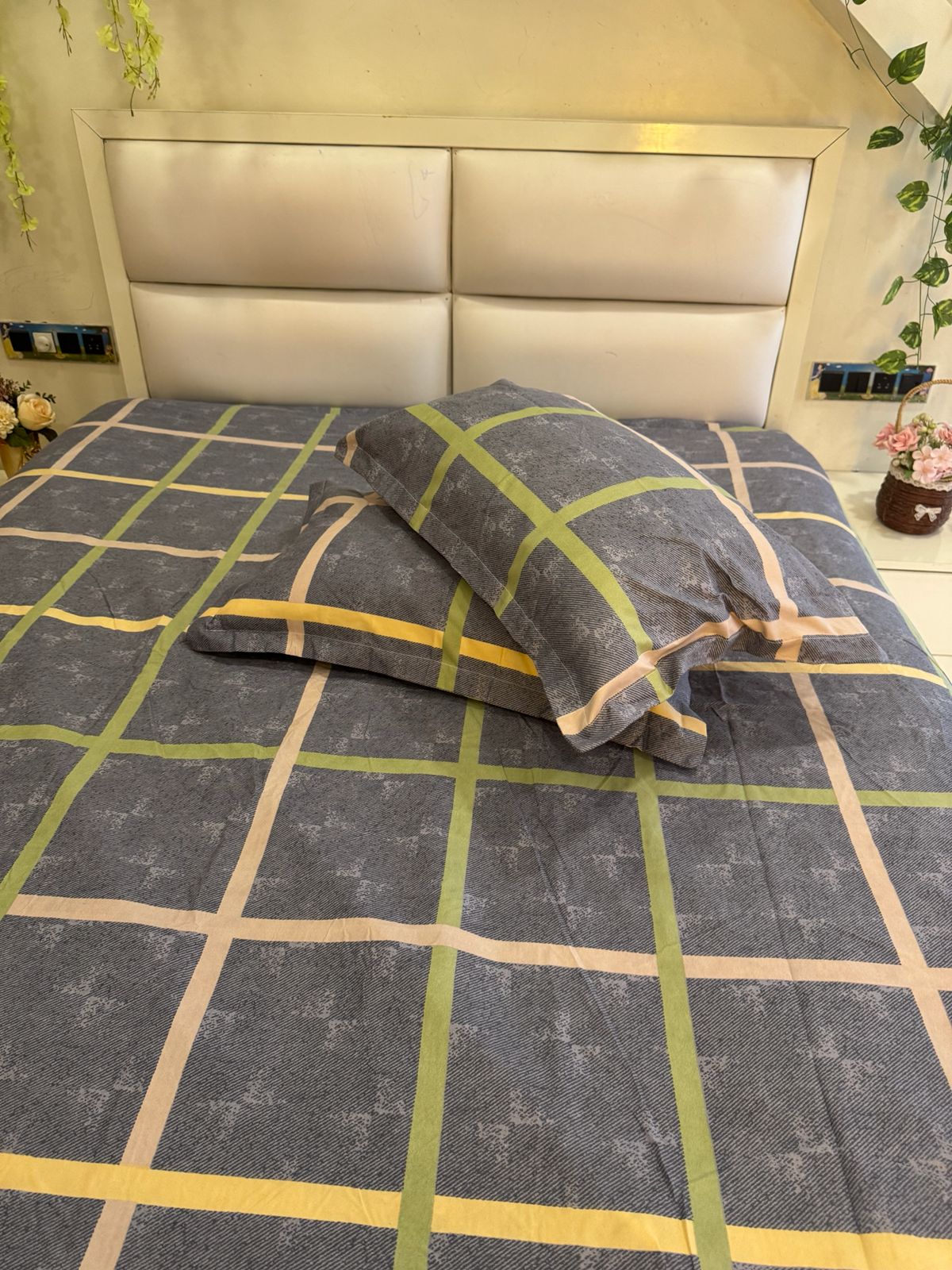 BELLEZA DARK GREY CHECKERED DOUBLE SIZE MICROFIBER BEDSHEET