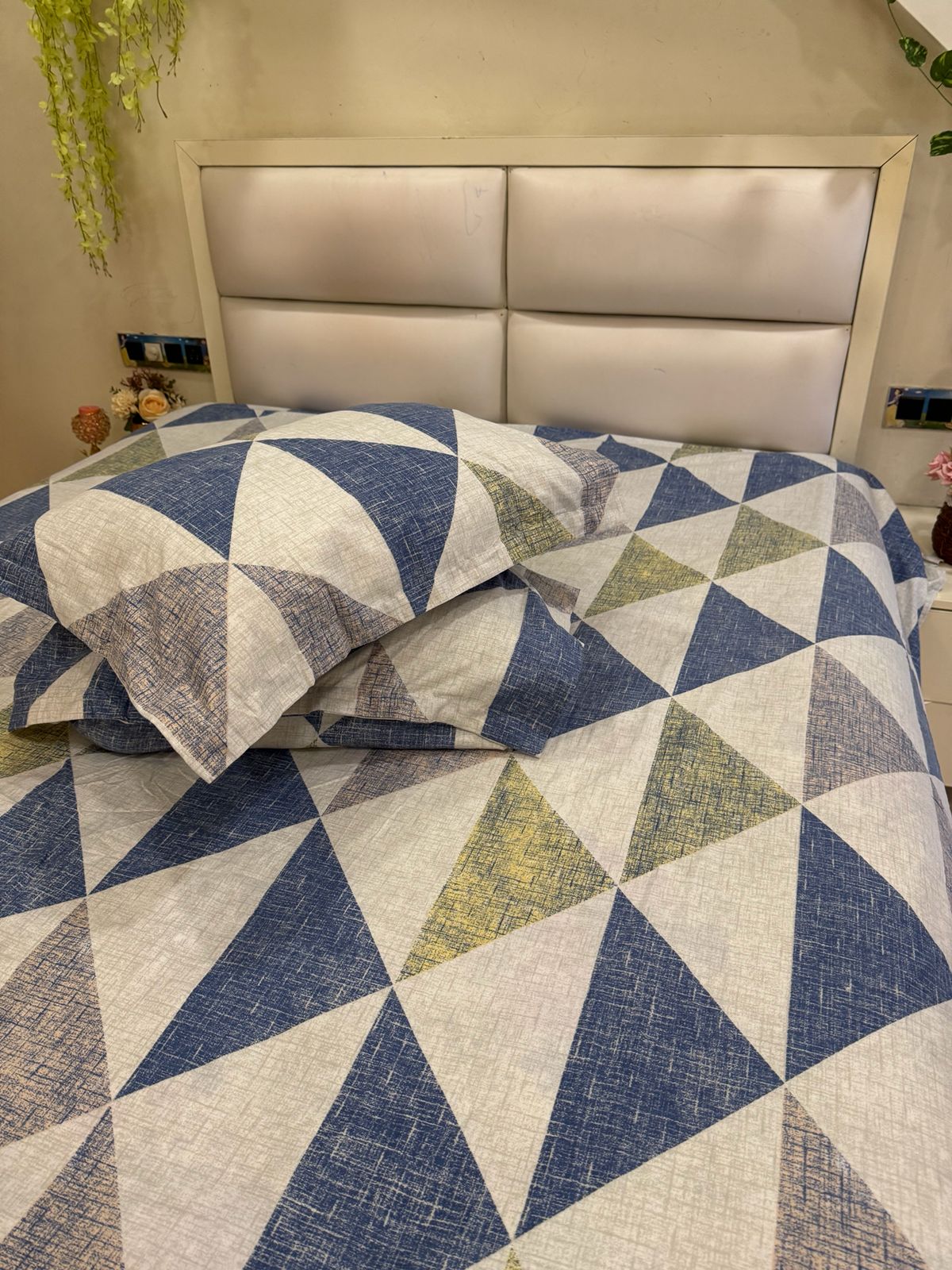 BELLEZA LIGHT GREY  GEOMETRICAL  DOUBLE SIZE MICROFIBER BEDSHEET