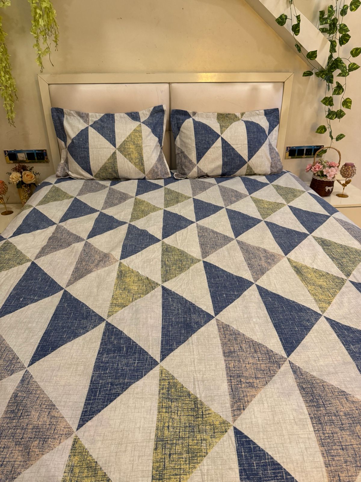 BELLEZA LIGHT GREY  GEOMETRICAL  DOUBLE SIZE MICROFIBER BEDSHEET