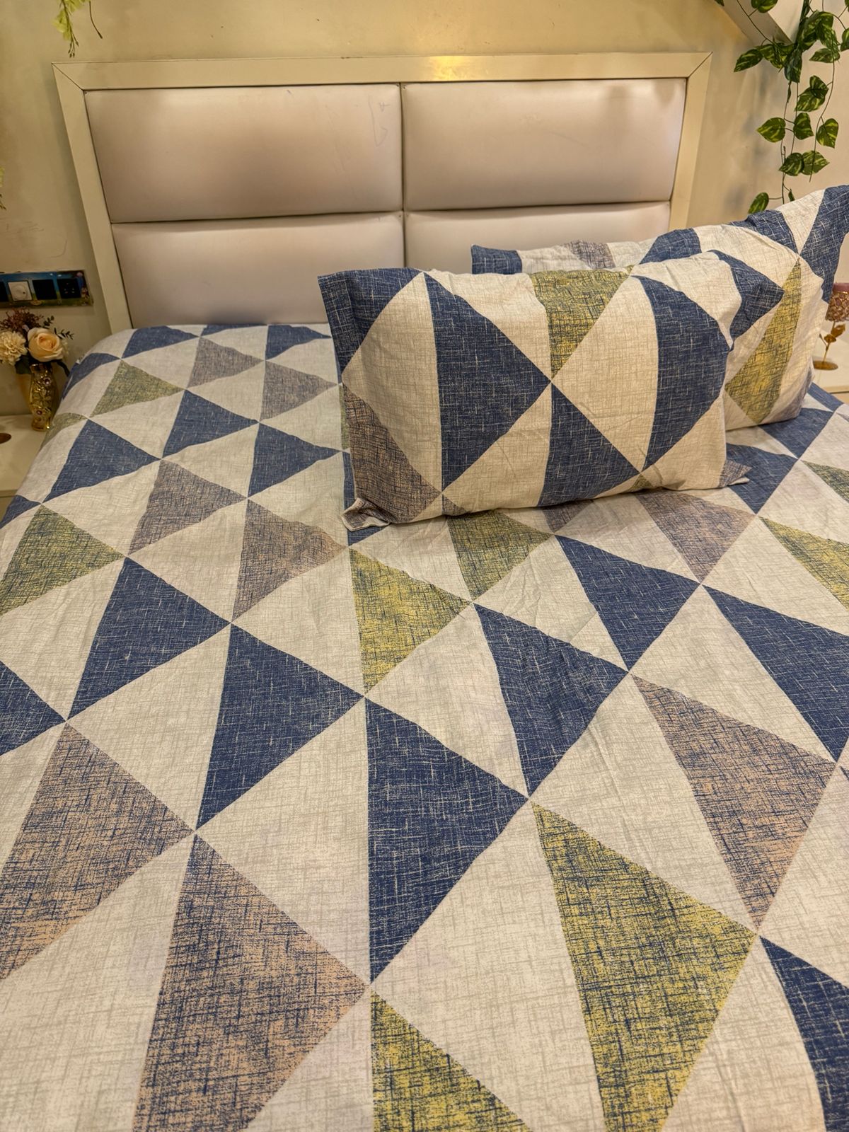 BELLEZA LIGHT GREY  GEOMETRICAL  DOUBLE SIZE MICROFIBER BEDSHEET