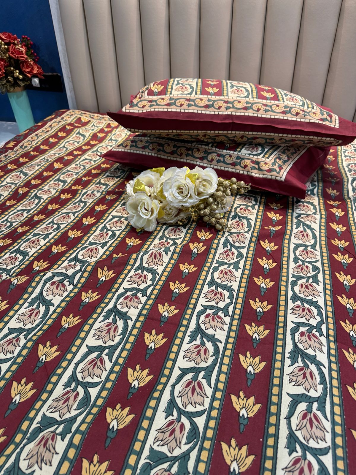 ECUADOR MAROON - CREAM VERTICAL FLORAL LINED  COTTON QUEEN SIZE BEDSHEET